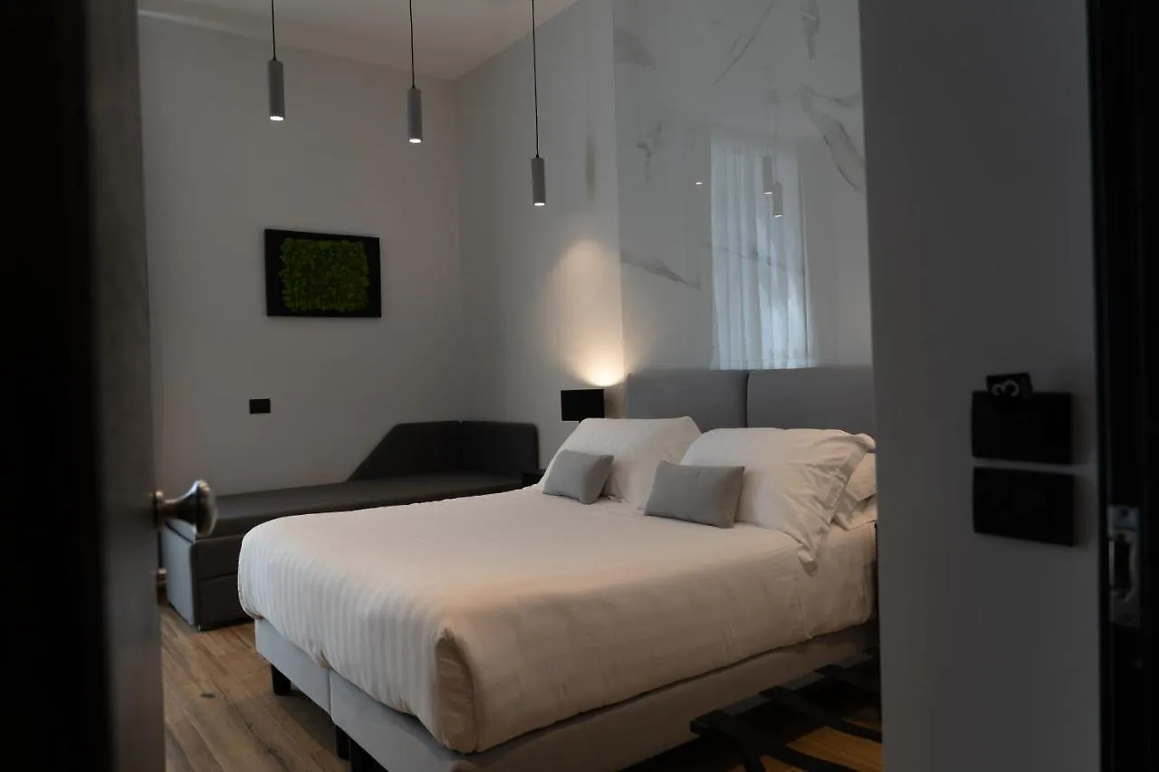 4Heavens_Naples Hotel